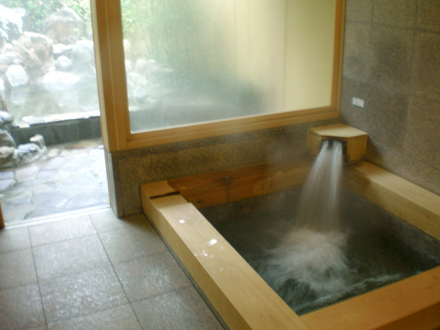 どーーーーーーと流れるお湯 どーーーーーーと流れるお湯