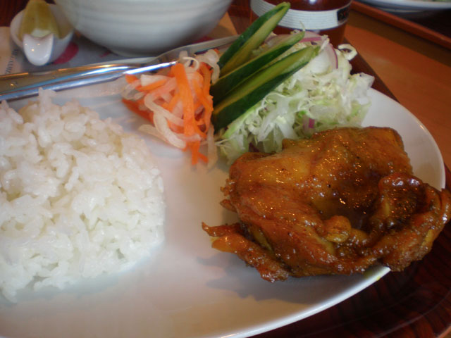 ベトナム風鶏の照焼きはカレー味