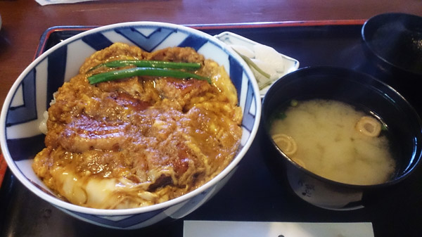 うな玉丼を食べた
