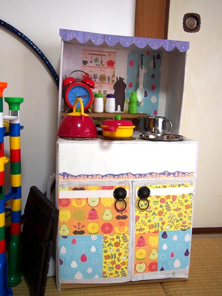 段ボール製おままごとキッチン